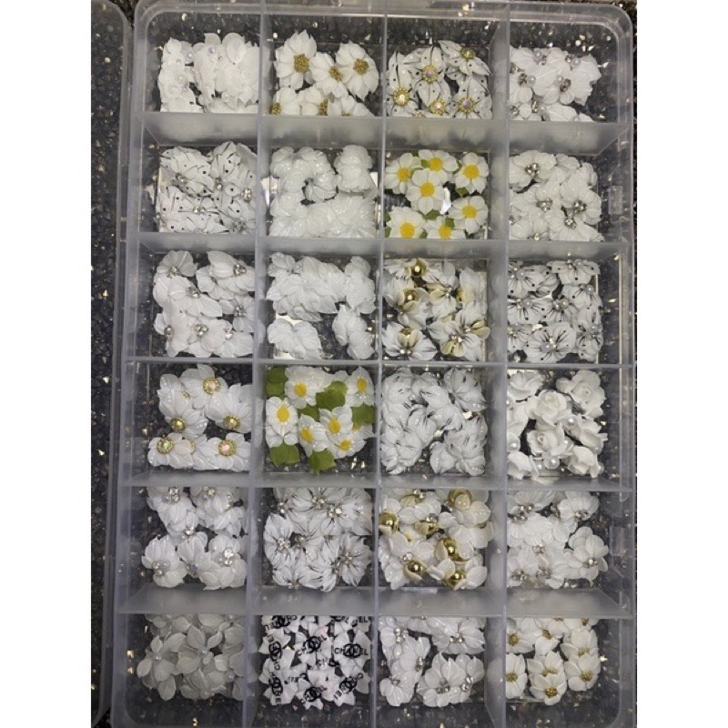 Hoa bột 100b trắng ôm móng tay chân