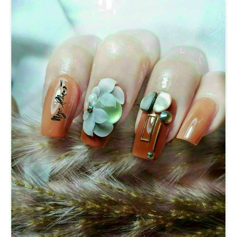 Hoa bột 100b trắng ôm móng tay chân