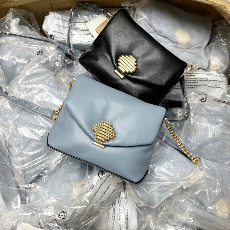 TÚI ĐEO CHÉO SAFRA CROSSBODY