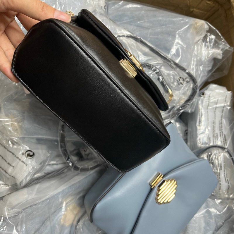 TÚI ĐEO CHÉO SAFRA CROSSBODY