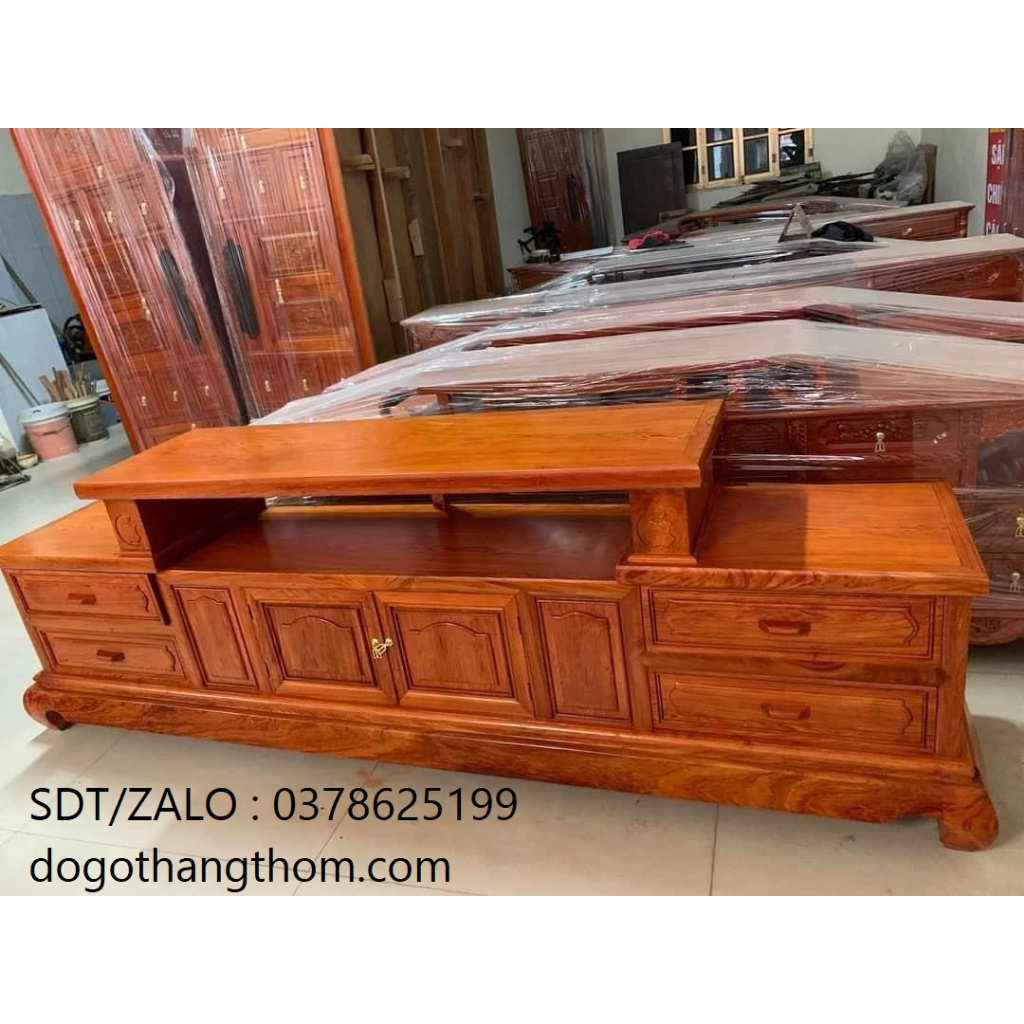 kệ tivi gỗ hương đá 2m2 phòng khách giá thật