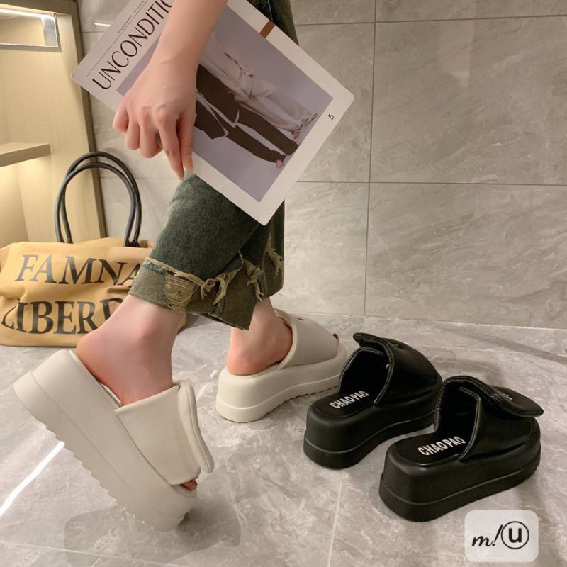 Dép lê đế xuồng quai phồng siêu đẹp,đi bao êm. Hàng quảng châu có hộp đựng