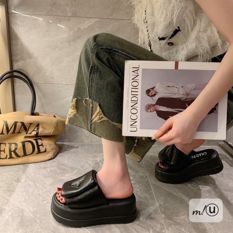 Dép lê đế xuồng quai phồng siêu đẹp,đi bao êm. Hàng quảng châu có hộp đựng