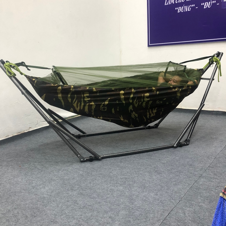 Võng dù màu rằn ri có mùng không có lót bông tặng kèm 3m dây dù loại tốt