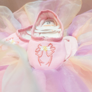 Giày múa ballet kids THGM01 ( mẫu ngẫu nhiên)