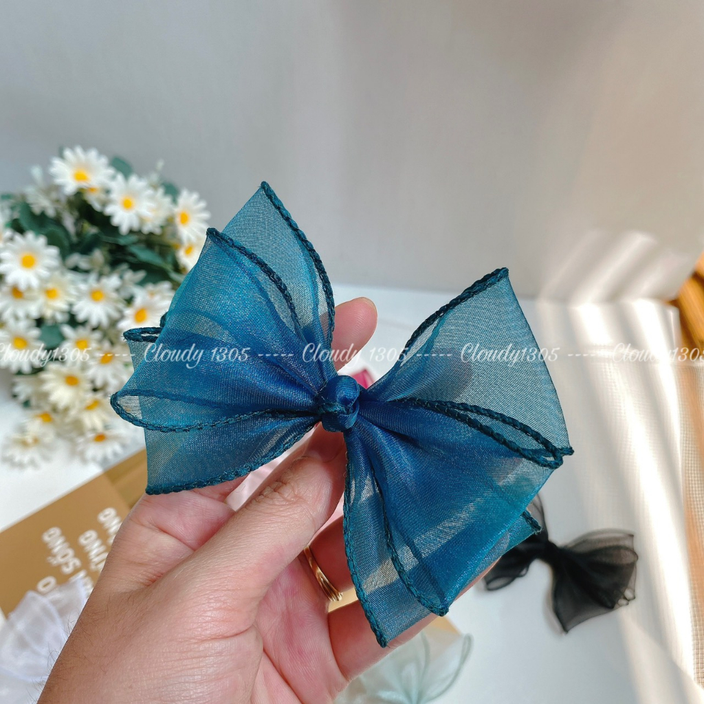 Kẹp nơ voan xinh xắn cho bé và ban gái