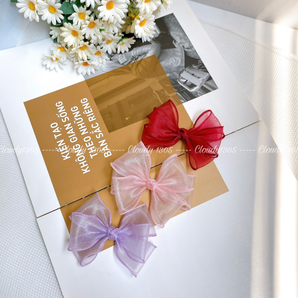 Kẹp nơ voan xinh xắn cho bé và ban gái