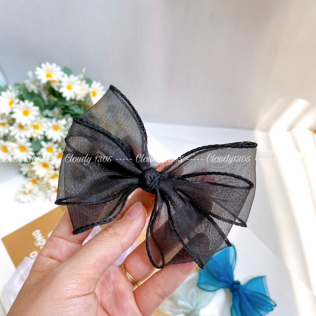 Kẹp nơ voan xinh xắn cho bé và ban gái