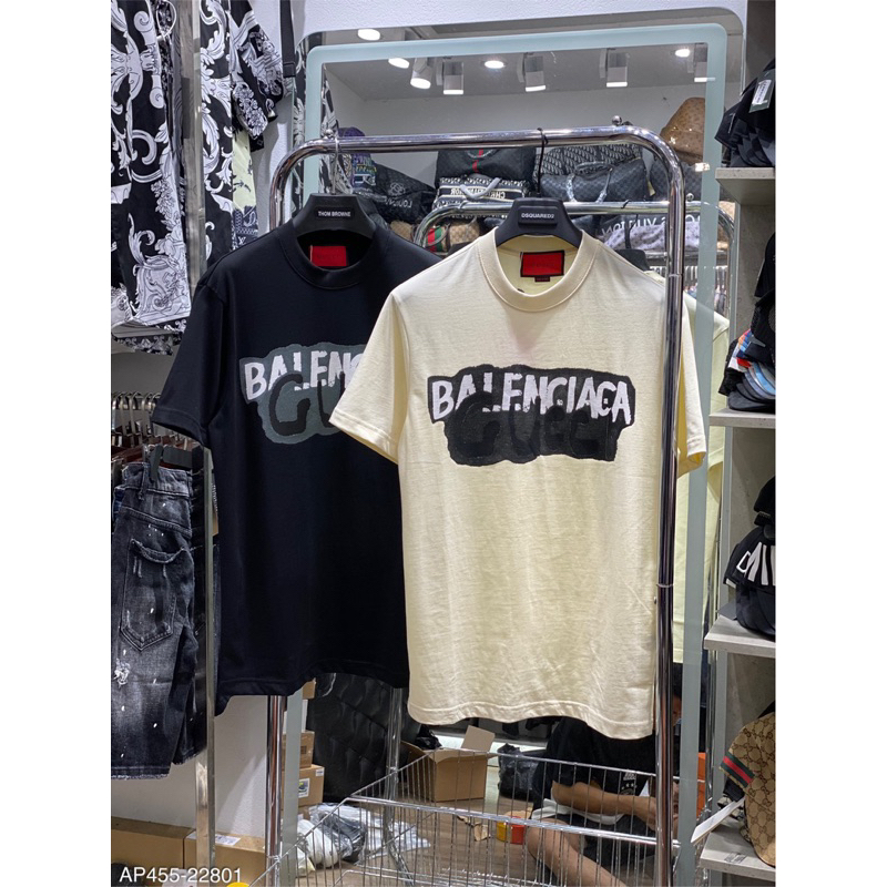 Áo phông hot trend fom đẹp ,hoạ tiết chữ giữa 2 logo nổi bật