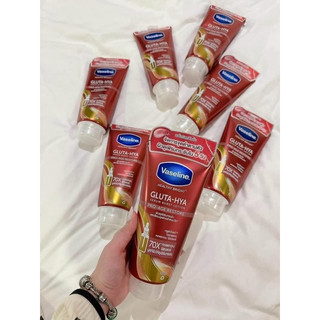 Kem dưỡng da vaseline hya 70x 300ml thái lan