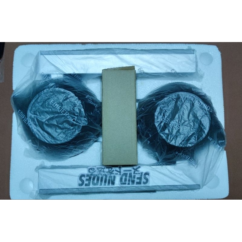 Loa để bàn Edifier E10