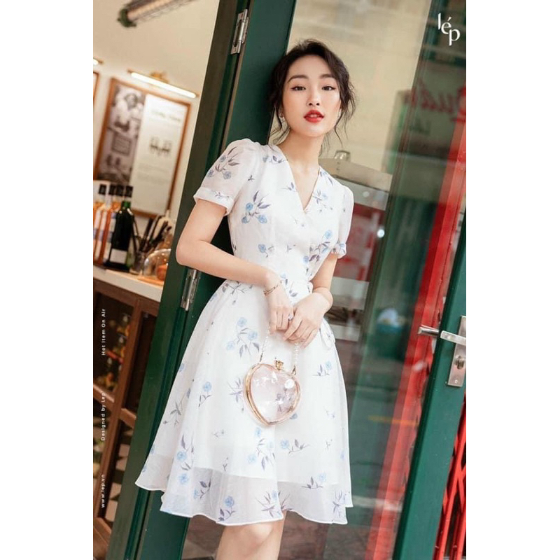 Váy Lép hoa sz M có cột eo mới tinh như mới  mdks