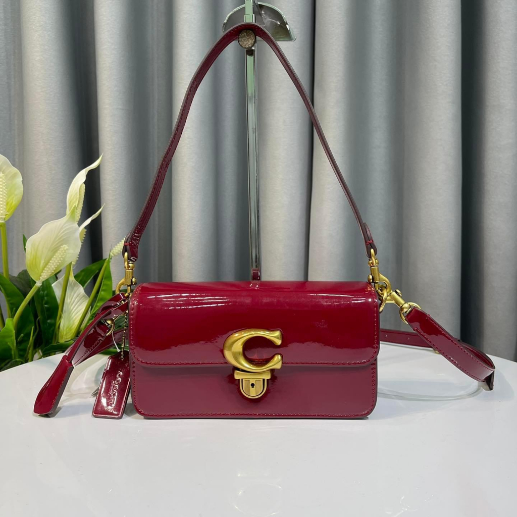 Túi C STUDIO BAGUETTE BAG CE761