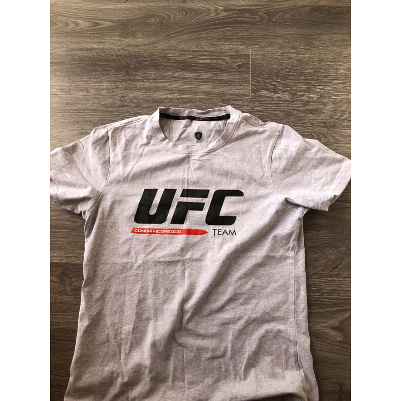 áo     UFC