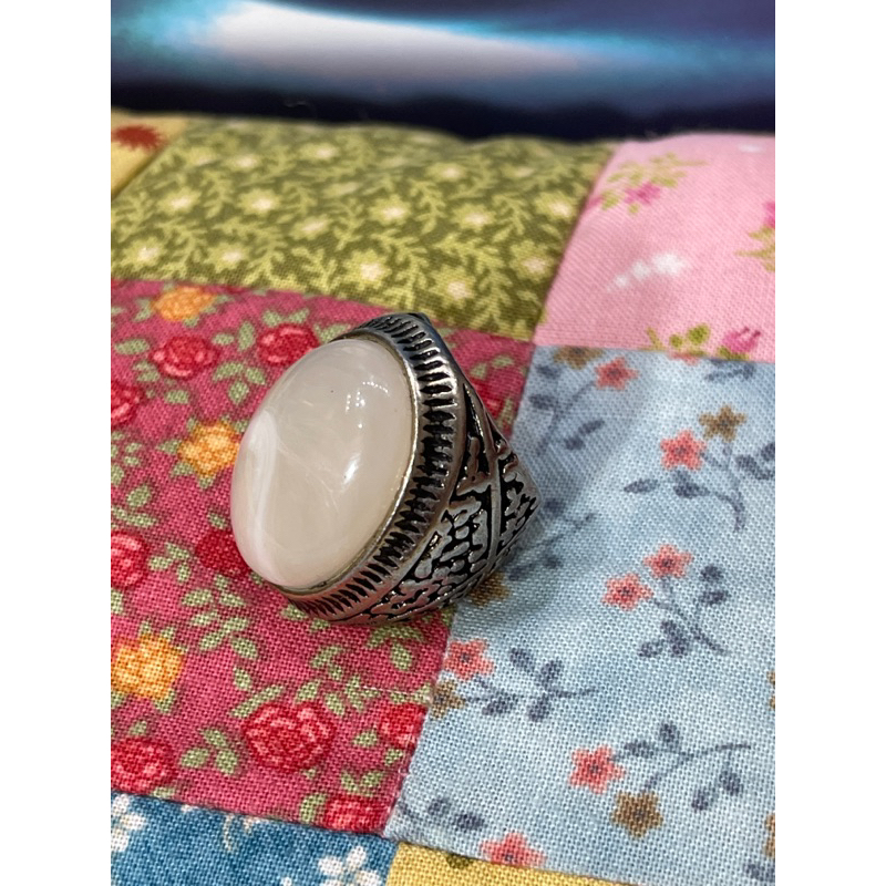 Nhẫn hoạ tiết mặt đá vintage