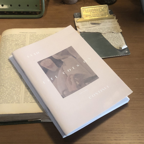 Tập vở học sinh B5 bìa phong cách Academia 80gsm ruột kẻ ngang-ô vuông