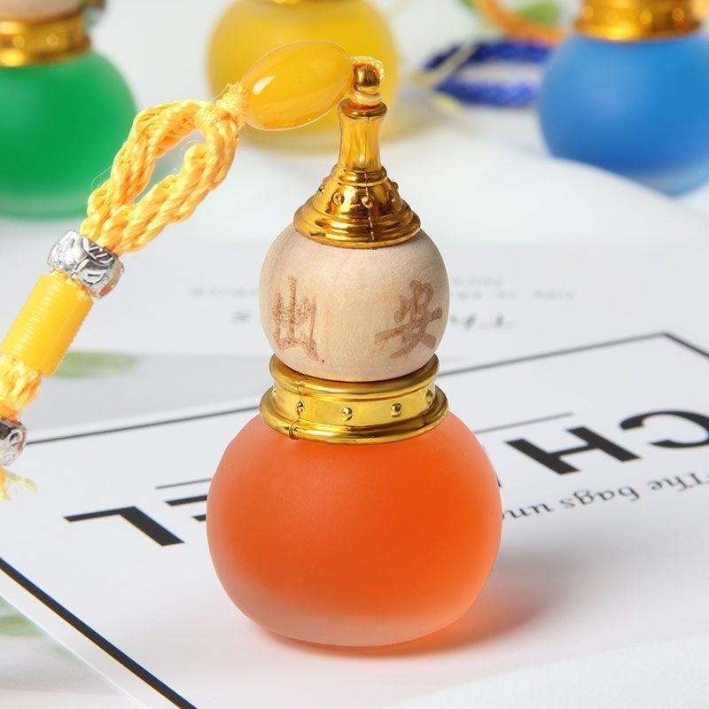 Tinh dầu nước hoa đựng trong bầu hồ lô trang trí trong xe hơi ô tô, khử mùi