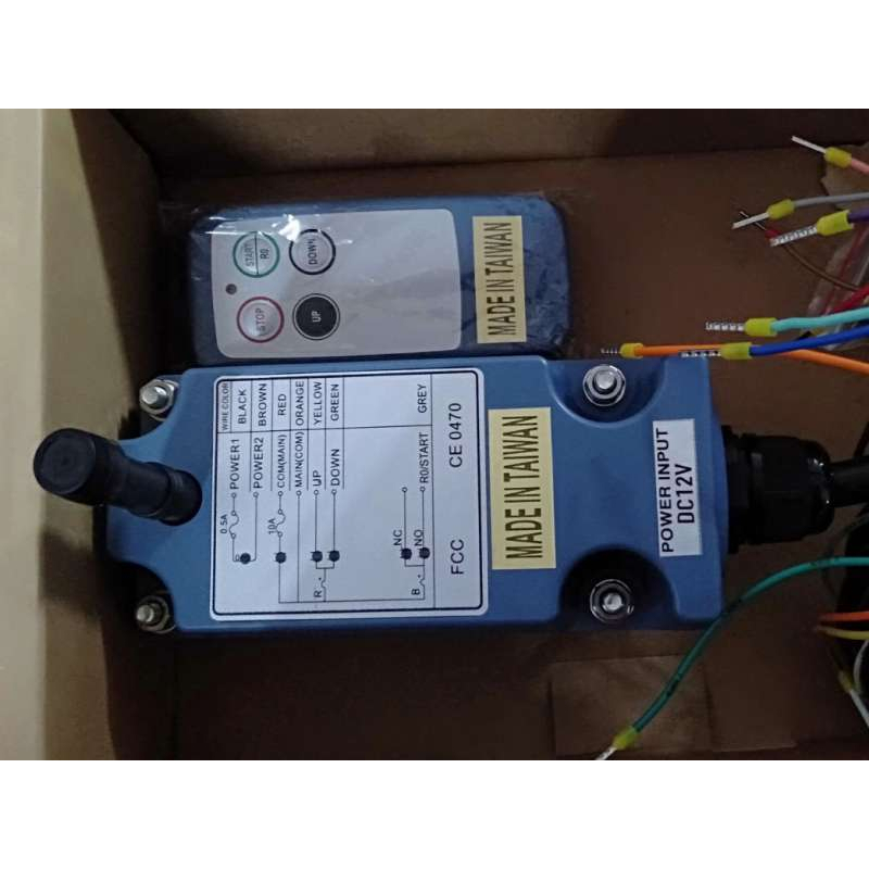 (ORDER - KHÔNG CÓ SẴN) Tay điều khiển cầu trục từ xa SAGA1-L4