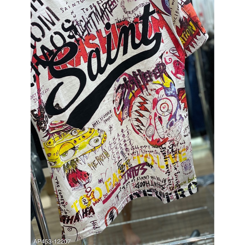 Áo phông hoạ tiết bắt mắt fom chuẩn lên dáng đẹp