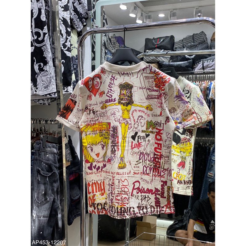 Áo phông hoạ tiết bắt mắt fom chuẩn lên dáng đẹp