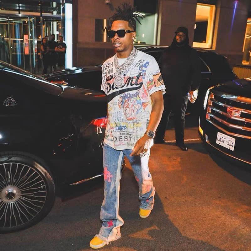 Áo phông hoạ tiết bắt mắt fom chuẩn lên dáng đẹp