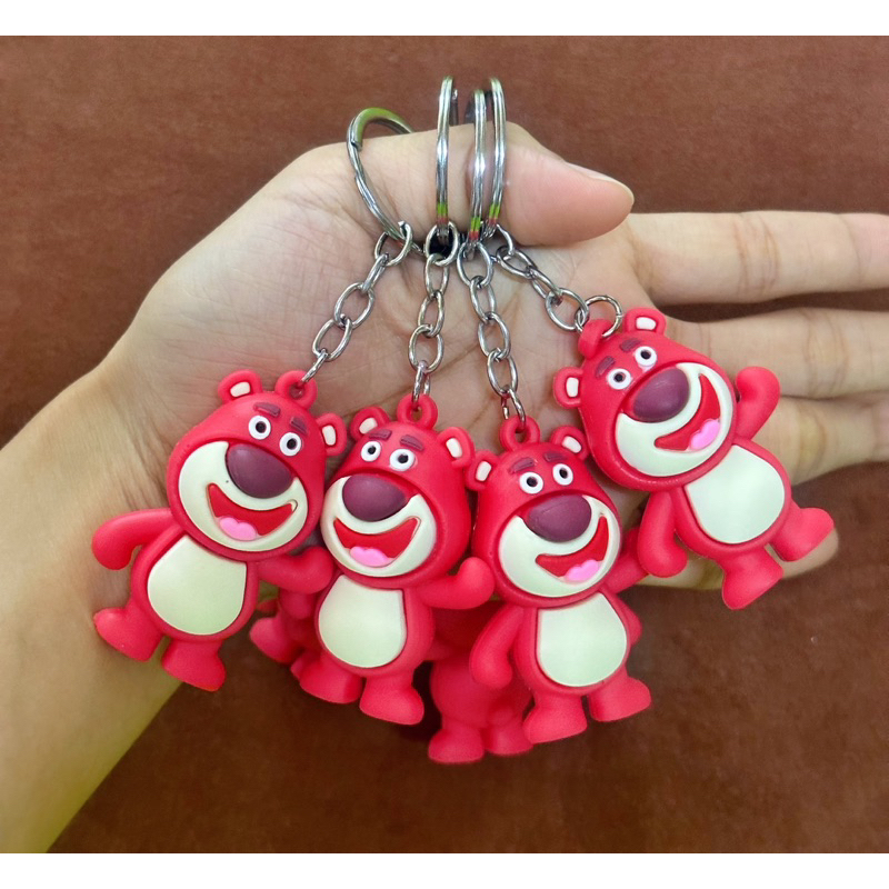 MÓC KHOÁ Nhựa Dẻo Hình GẤU DÂU LOTSO Cute-Treo Cặp-Treo BaLo Xinh Xắn