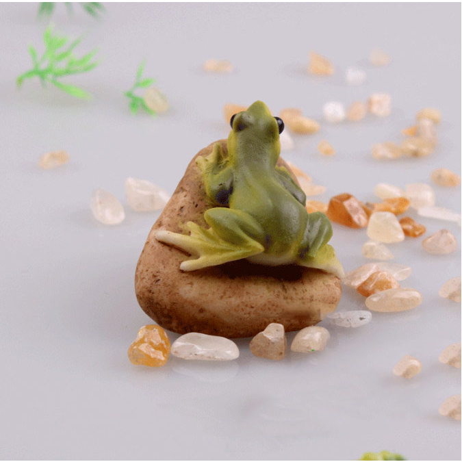 Mô hình ếch xanh trên tản đá trang trí terrarium, tiểu cảnh bán cạn