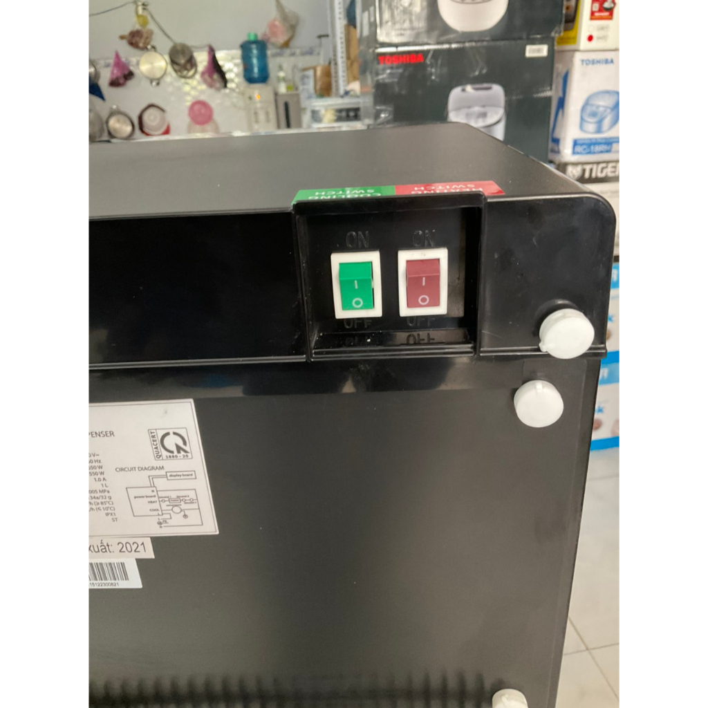 Cây nước nóng lạnh Toshiba RWF-W1669BV 650W - Hàng trưng bày