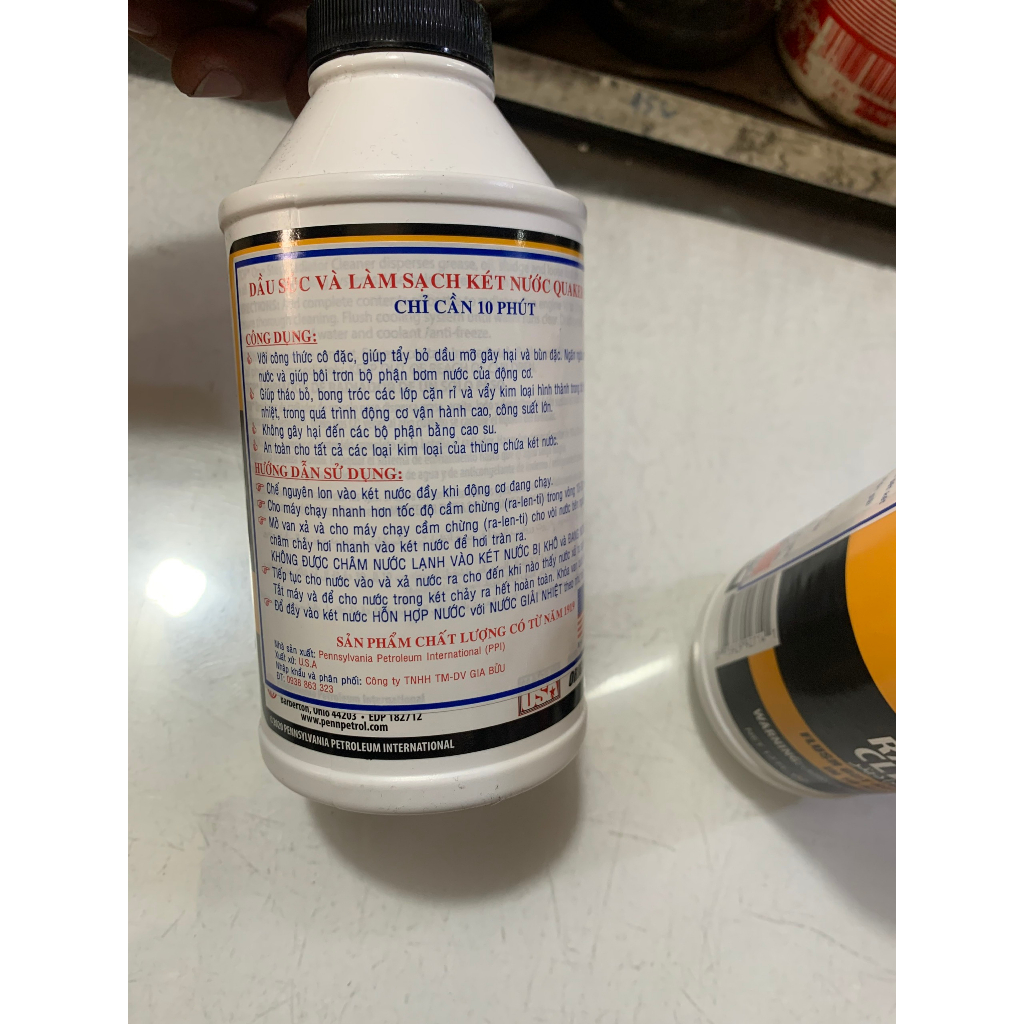 Chai Súc Rửa, Làm Sạch Két Nước RADIATOR CLEANER Dùng Cho Xe Du lich, Xe Tải Các Loại.