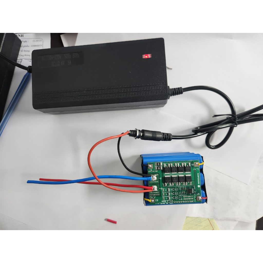 Khối Pin 12v 3.6Ah, Pin sạc Lithium sắt, 9 viên pin 18650 1.2Ah, mạch bảo vệ BMS 3S + Rắc 5.5x2.5