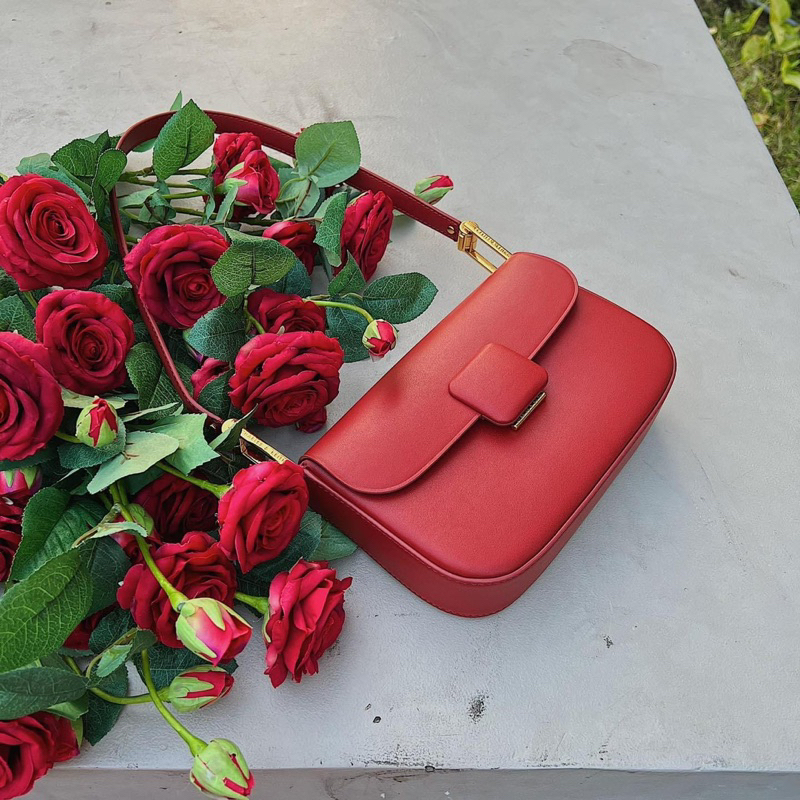 Túi kẹp nách khoá vuông màu đỏ