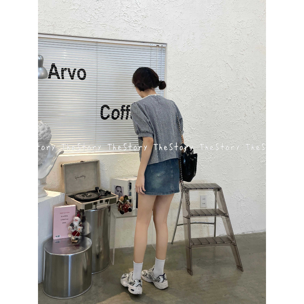 Áo caro đen tay ngắn thêu hoa  A3066