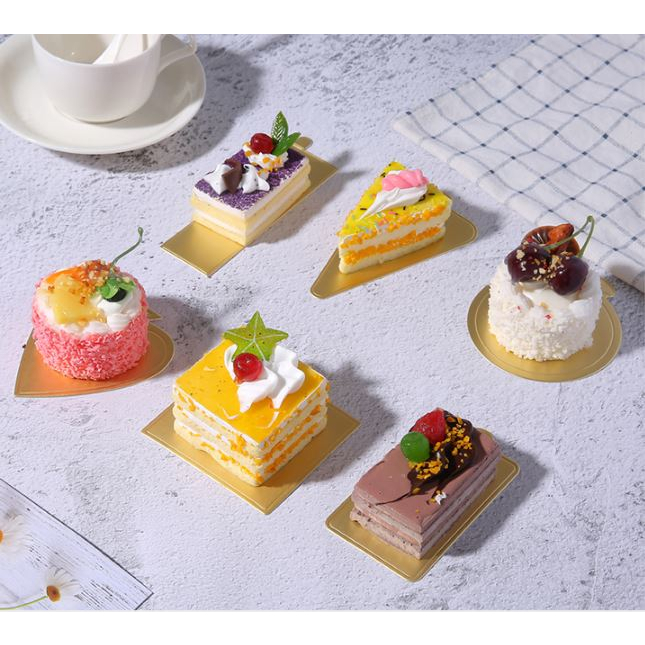 Set 100 Đế Giấy Lót Bánh Mousse Hình Tam Giác, Tròn, HCN, Hình Vuông Màu Vàng