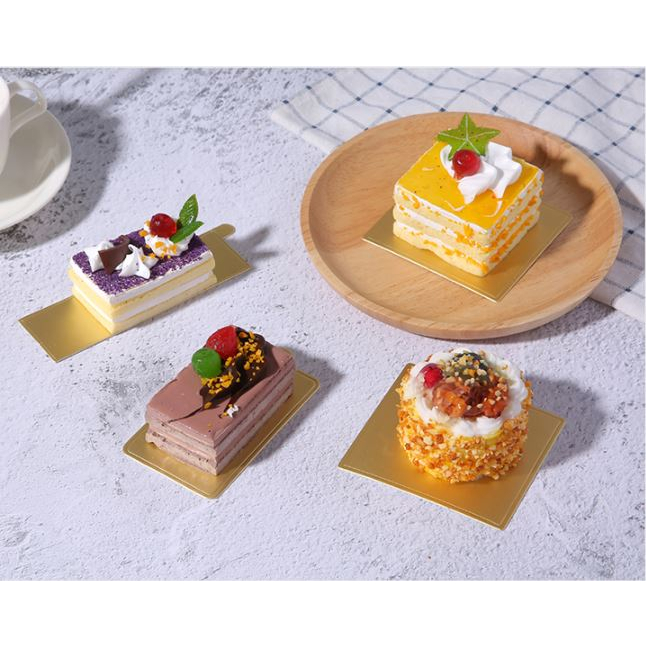 Set 100 Đế Giấy Lót Bánh Mousse Hình Tam Giác, Tròn, HCN, Hình Vuông Màu Vàng