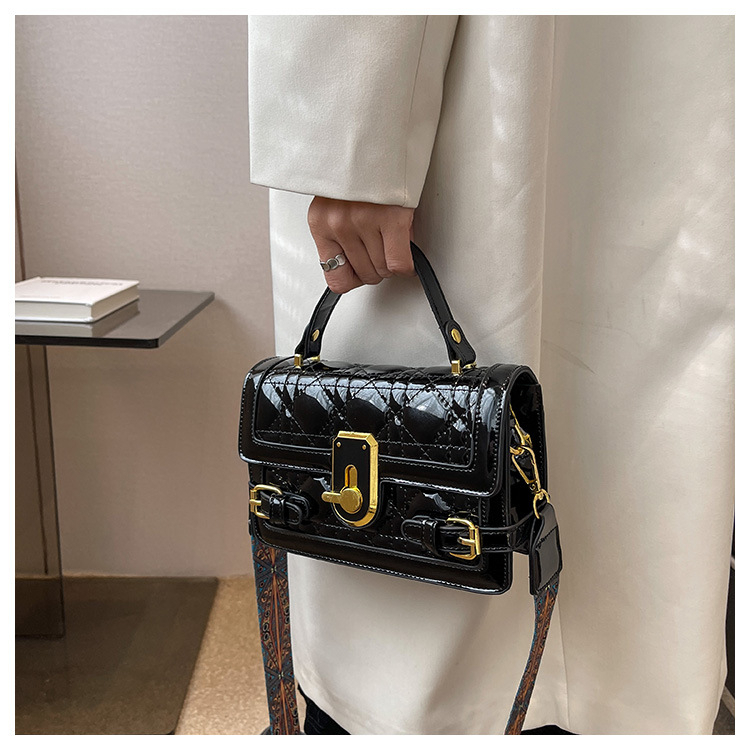 Túi xách nữ chất liệu da bóng đeo chéo đeo vai - THL02