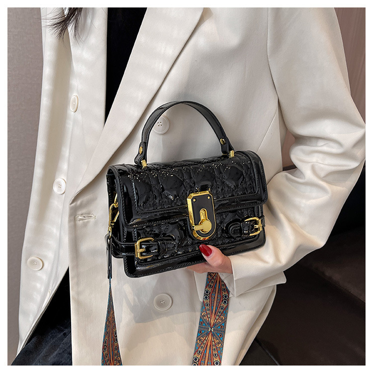 Túi xách nữ chất liệu da bóng đeo chéo đeo vai - THL02