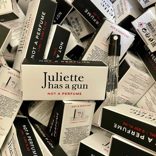 Nước hoa mini vial juliette has a gun not a perfume