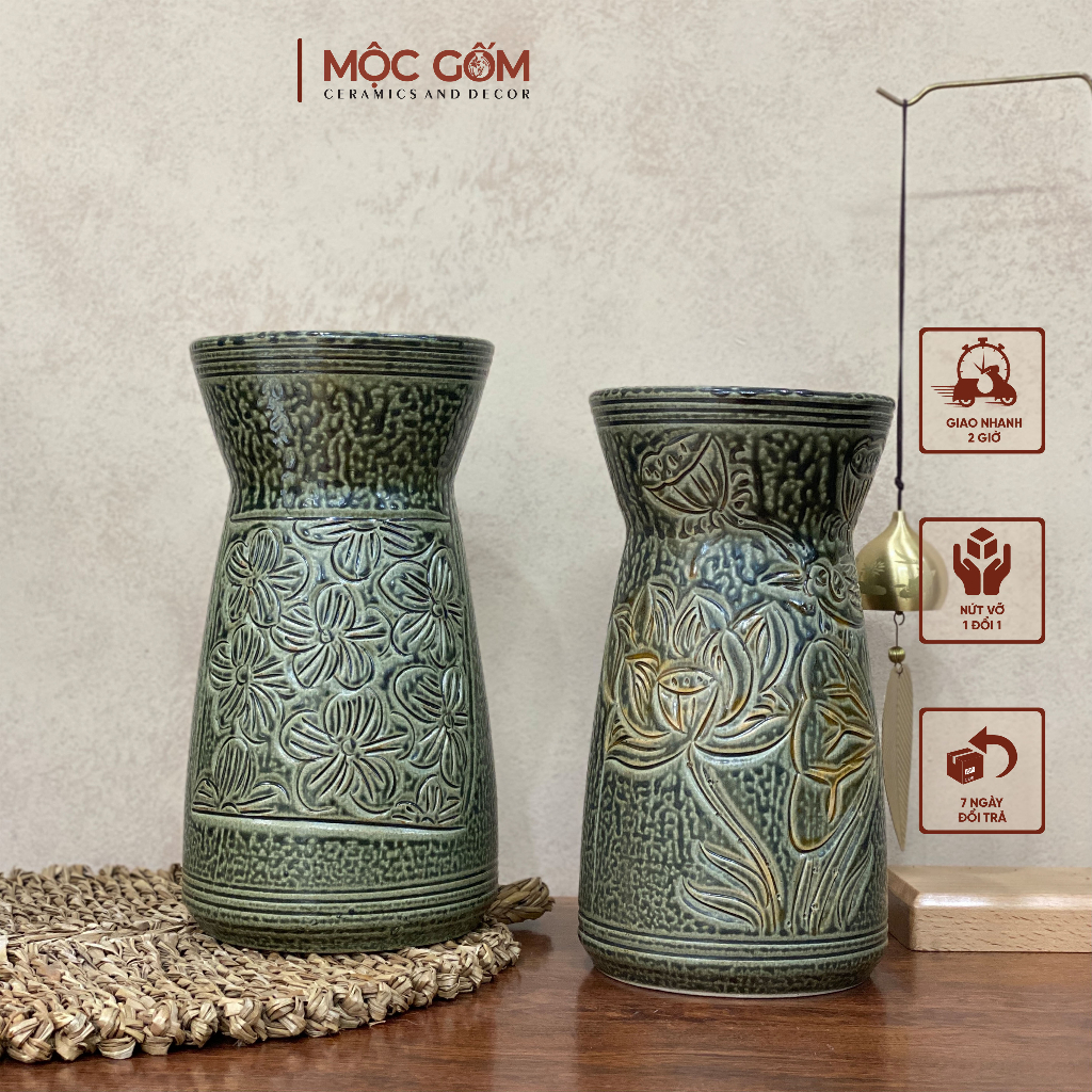 Bình gốm Bát Tràng khắc tay thủ công hoa sen men mộc cổ điển dáng đồng hồ cát | Mộc Gốm MG185