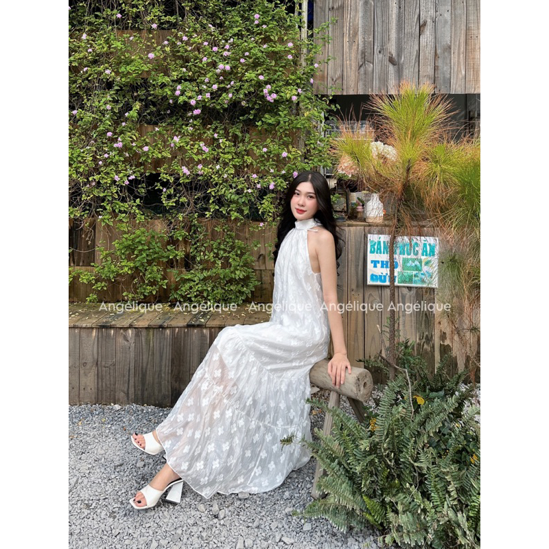 Đầm xoè cổ yếm Lilac dress ver white by ANGÉLIQUE chất tơ organza thêu hoa