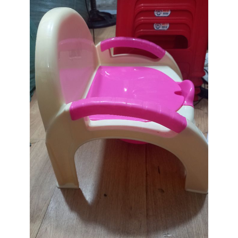 Ghế bô nhựa cho bé