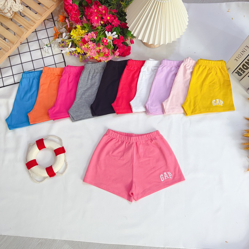 Quần đùi bé gái thêu logo chất cotton 100% co giãn 4 chiều vải xuất mềm và thấm hút mồ hôi cho bé từ 10-45kg