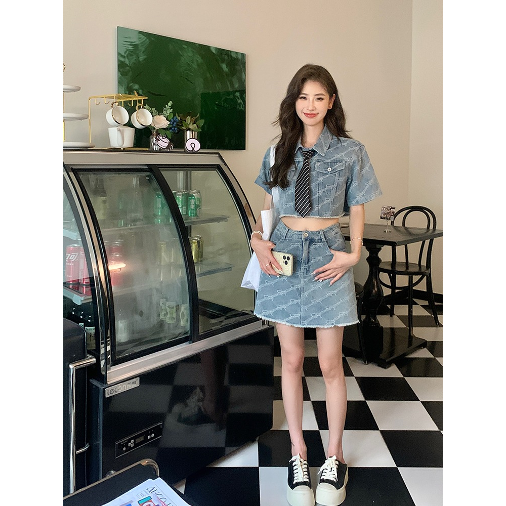 Set Đồ Nữ Áo Sơ Mi Croptop Denim Ngắn Tay, Chân Váy Jean Ngắn Cạp Cao Kiểu Hàn Quốc Set Đồ Nữ Đi Chơi Chali SD379
