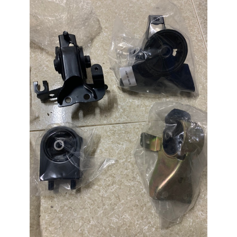 Bộ 4 chân máy ford laser 1.8 2002-2005 hàng tốt oem