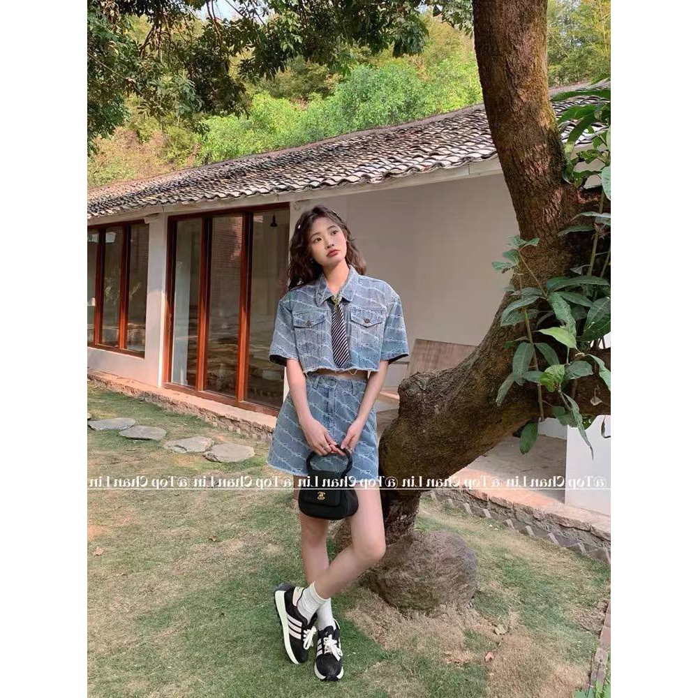 Set Đồ Nữ Áo Sơ Mi Croptop Tay Ngắn Denim, Chân Váy Jean Ngắn Dáng Chữ A Cạp Cao Kiểu Hàn Quốc Set Đồ Nữ Đi Chơi SD379