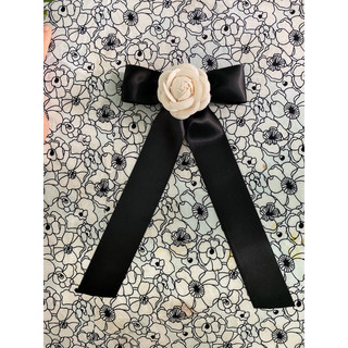 TAG CÀI NƠ DÀI TẦM 16cm ( hạt cườm vàng)