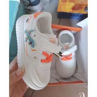 Giày thể thao bé trai quảng châu