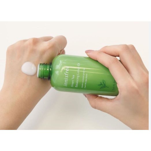 Sữa dưỡng cân bằng ẩm trà xanh innisfree Green Tea Balancing Lotion EX 160 mL