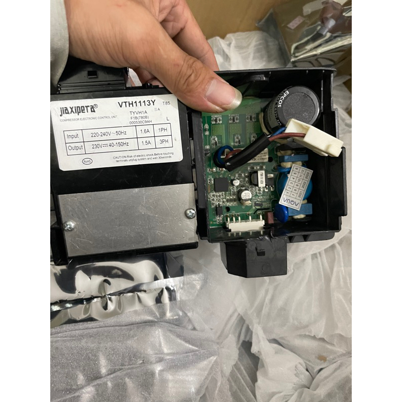 Bo tủ lạnh Aqua VTH1113Y