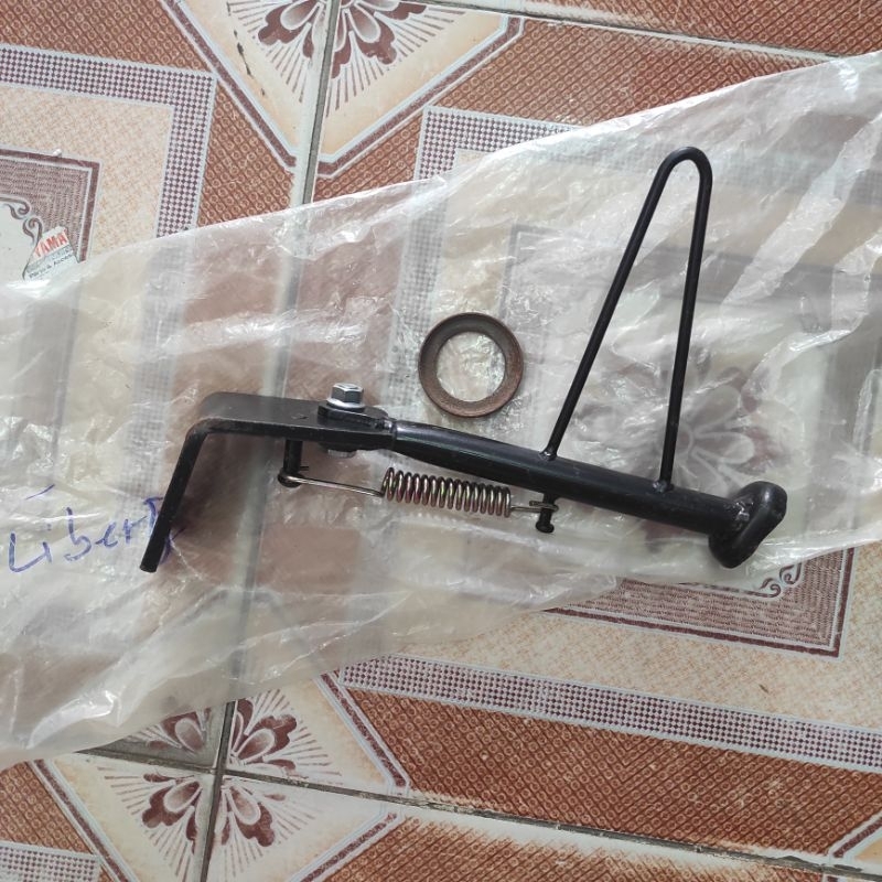 Chống nghiêng liberty Piaggio, chân chống phụ liberty, chân chống liberty, chóng đá liberty