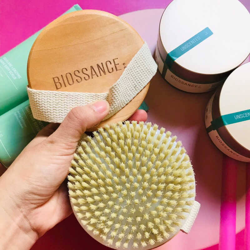 Bàn chải tắm và tẩy da chết cơ thể Biossance